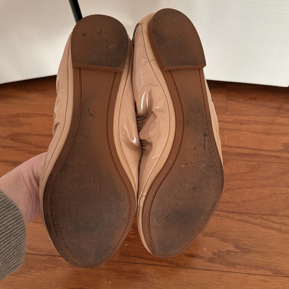 TORY BURCH Eddie Patent Ballet Flats - Picture 4 of 4